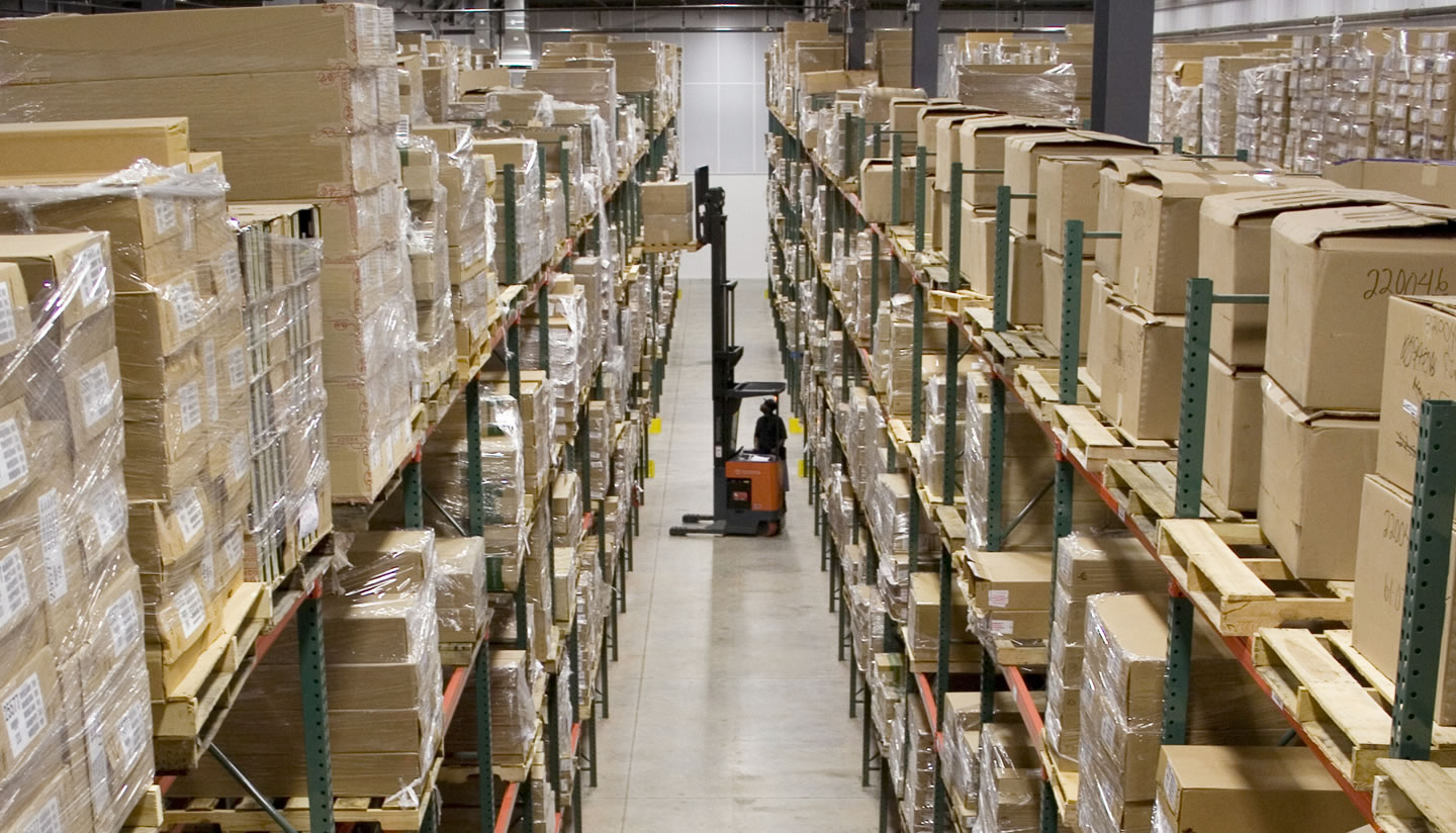 Warehouse & Distribution Warehouse & Distribution
